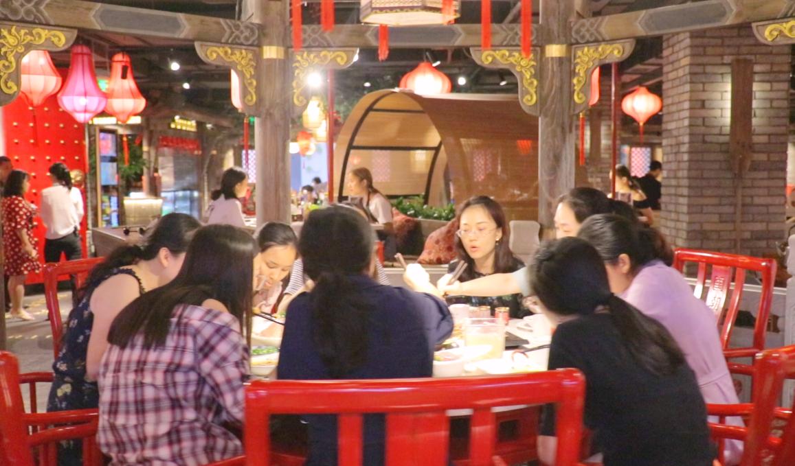 在米蘭，怎么開一家特色重慶火鍋店？